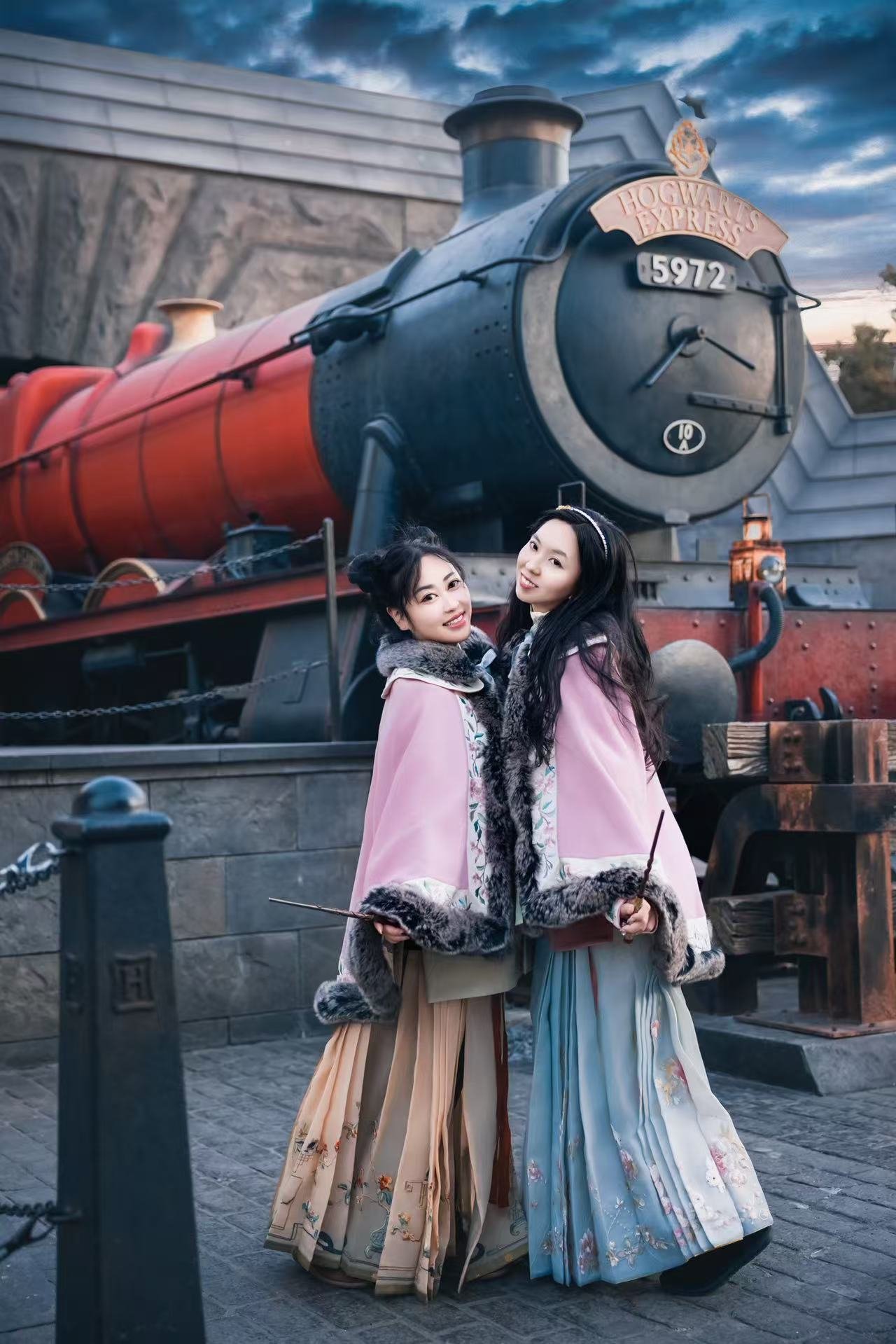 Hanfu location portrait with train backdrop